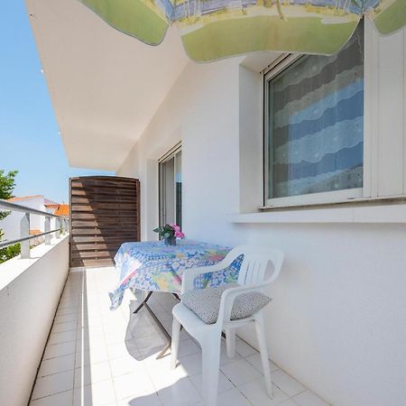Gorgeous Apartment In Royan With Kitchen Exteriör bild