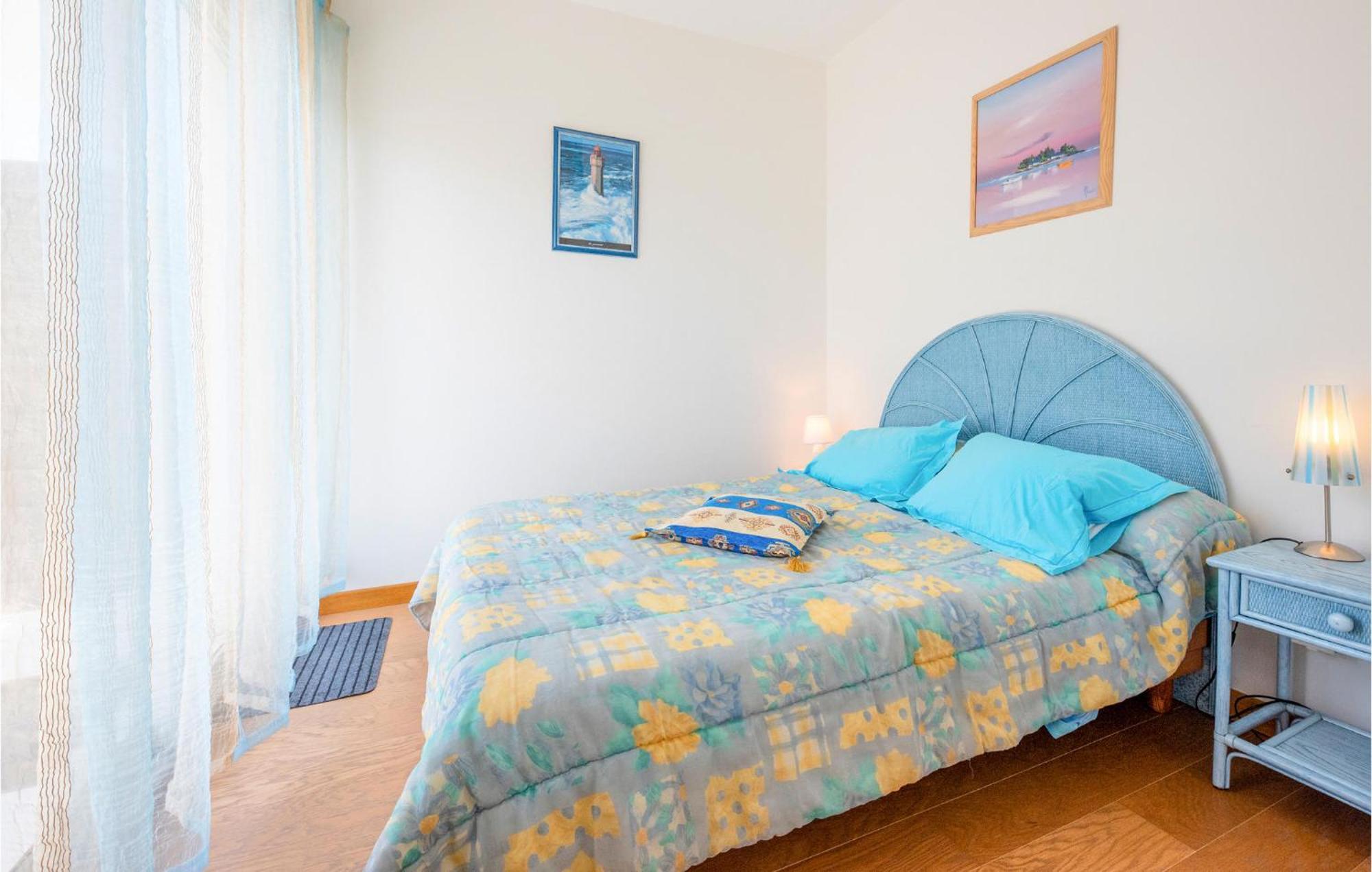 Gorgeous Apartment In Royan With Kitchen Exteriör bild